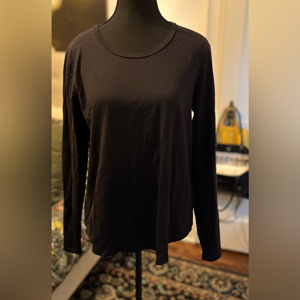 Kendall and Kylie GUC Black athletic mesh detail long sleeve shirt size LG